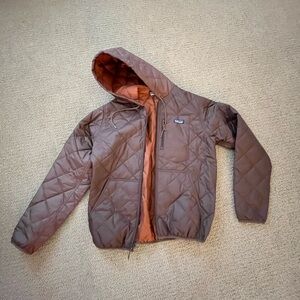 Men’s Patagonia jacket- light weight, smoke free home.  Perfect condition